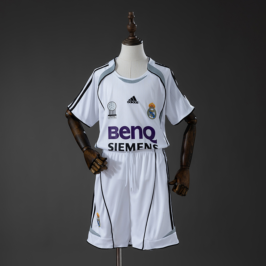 Real Madrid 06/07 Home Retro Kids Kit Jersey SIZE 16-28