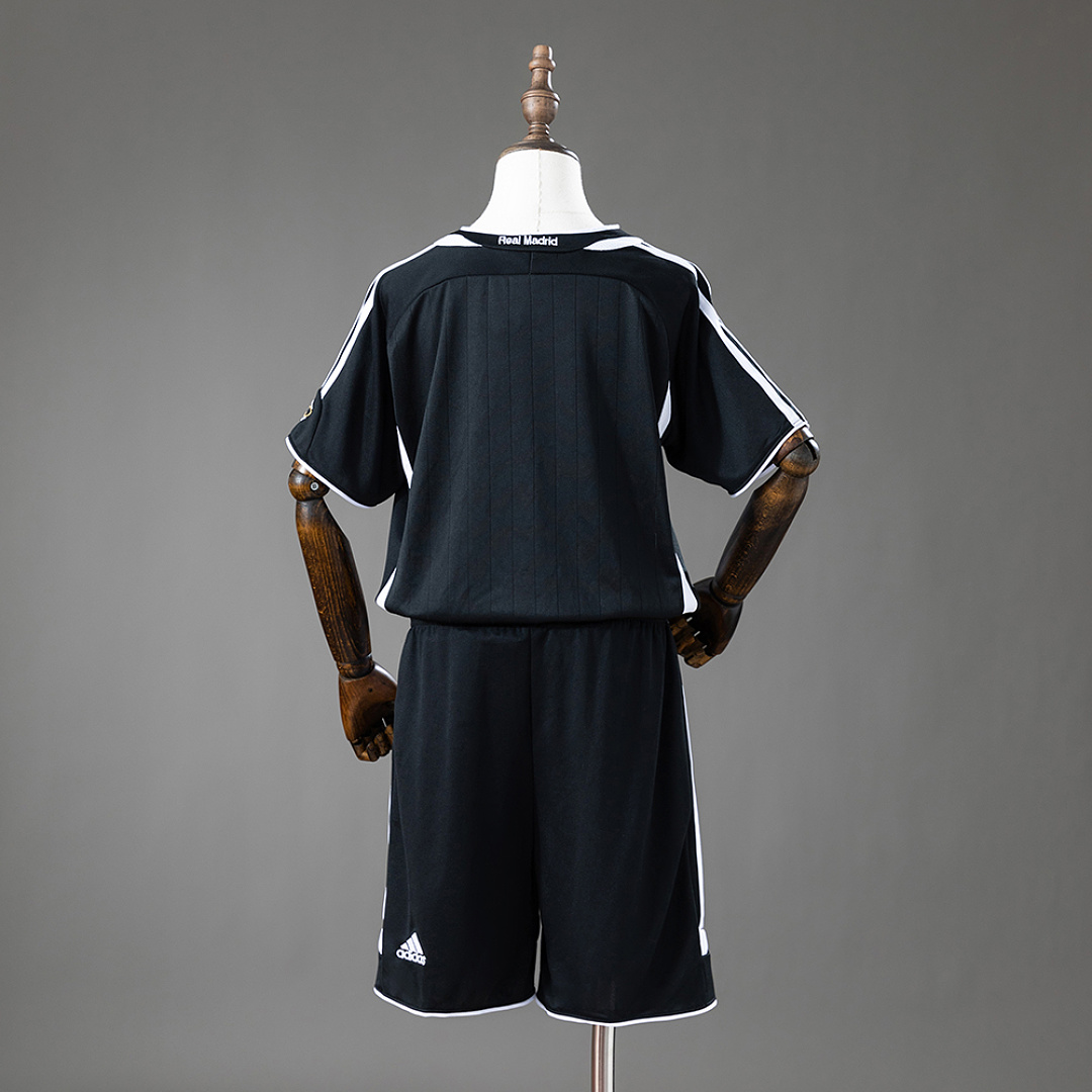 Real Madrid 06/07 Third Away Retro Kids Kit Jersey SIZE 16-28 2