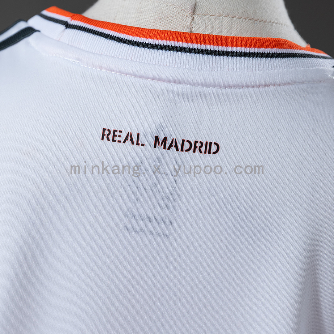 Real Madrid 13/14 Home Retro Kids Kit Jersey Size 16-28 4