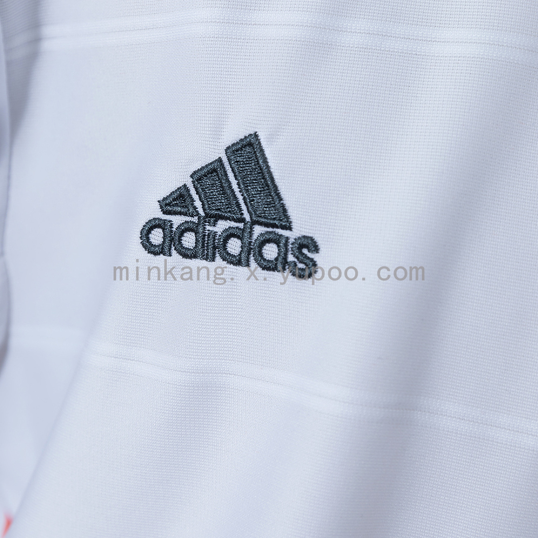 Real Madrid 13/14 Home Retro Kids Kit Jersey Size 16-28 8