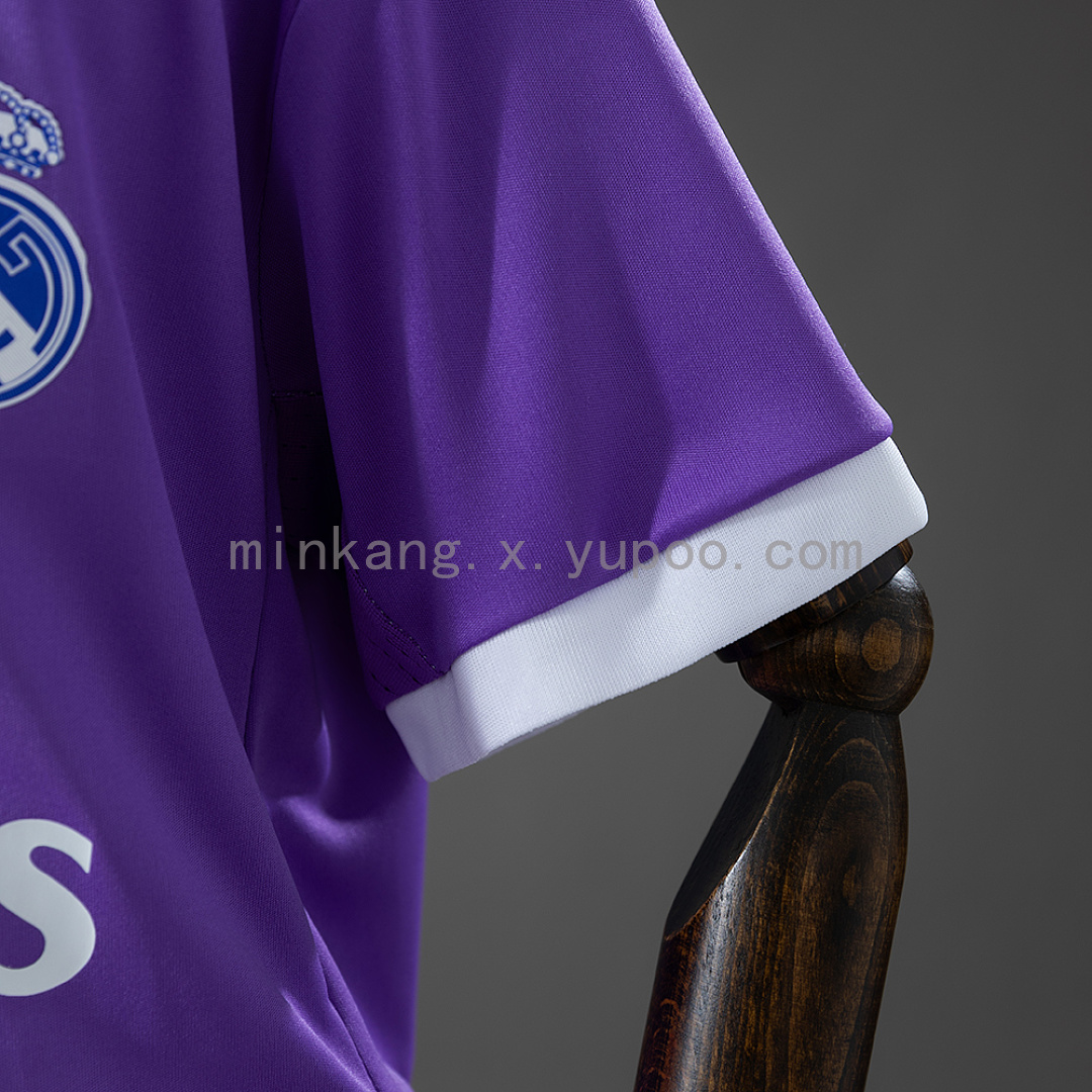 Real Madrid 16/17 Away Retro Kids Kit Jersey Size 16-28 6