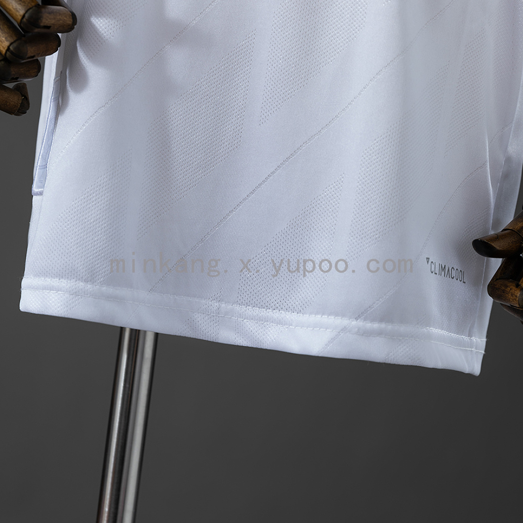 Real Madrid 17/18 Home Retro Kids Kit Jersey Size 16-28 13