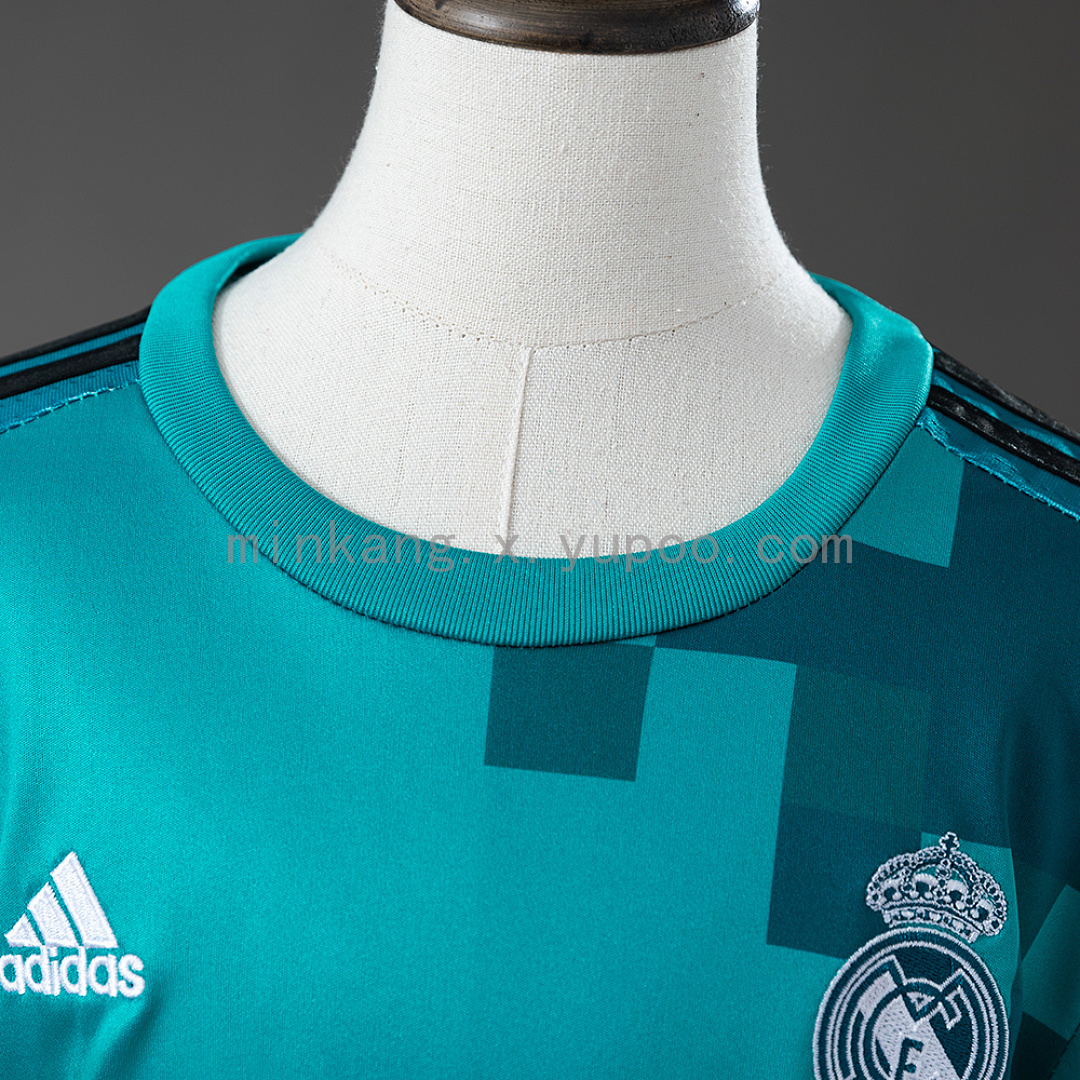 Real Madrid 17/18 Third Away Retro Kids Kit Jersey Size 16-28 10