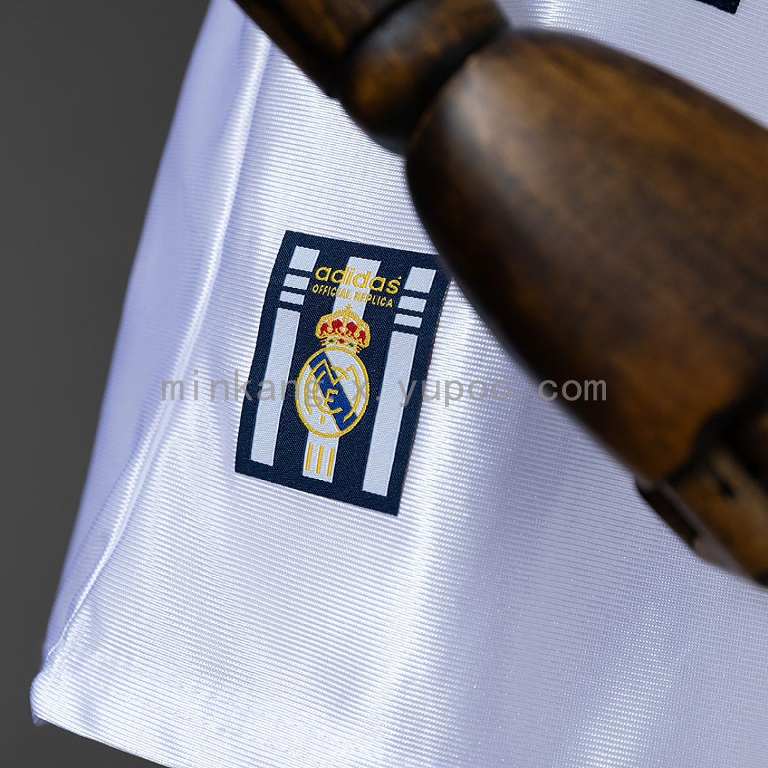 Real Madrid 98/00 Home Retro Kids Kit Jersey SIZE 16-28 11