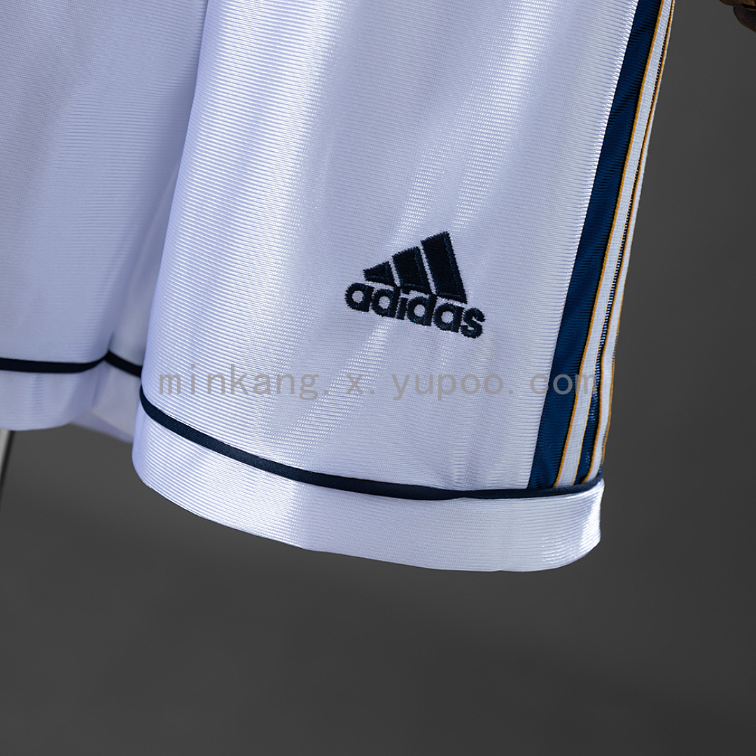 Real Madrid 98/00 Home Retro Kids Kit Jersey SIZE 16-28 4