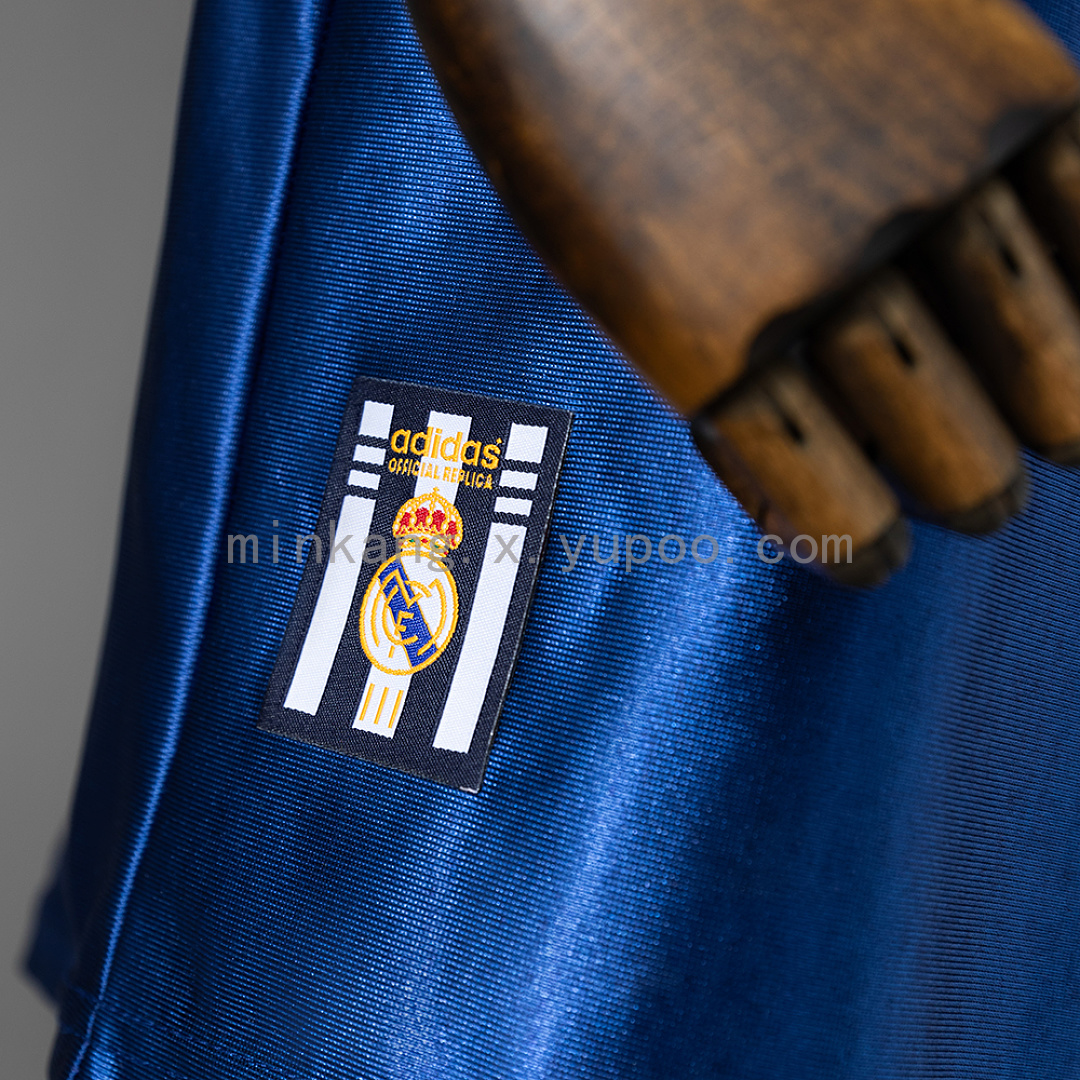 Real Madrid 98/00 Third Away Retro Kids Kit Jersey SIZE 16-28 11