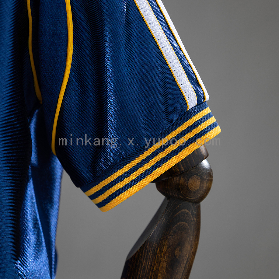 Real Madrid 98/00 Third Away Retro Kids Kit Jersey SIZE 16-28 6