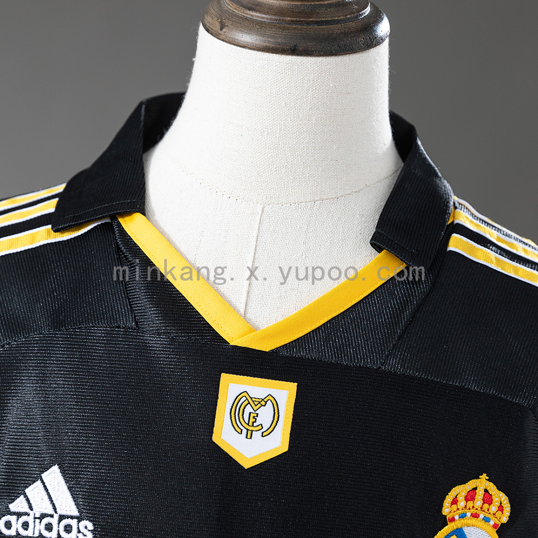Real Madrid 99/01 Away Retro Kids Kit Jersey Size 16-28 10