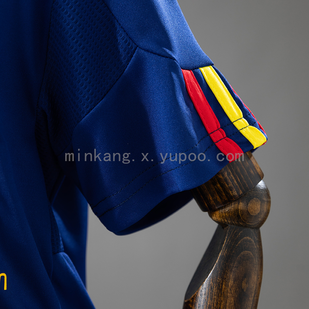 Spain 2010 Away Retro Kids Kit Jersey SIZE 16-28 6