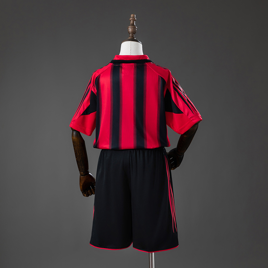 AC Milan 04/05 Home Retro Kids Kit Jersey Size 16-28 2