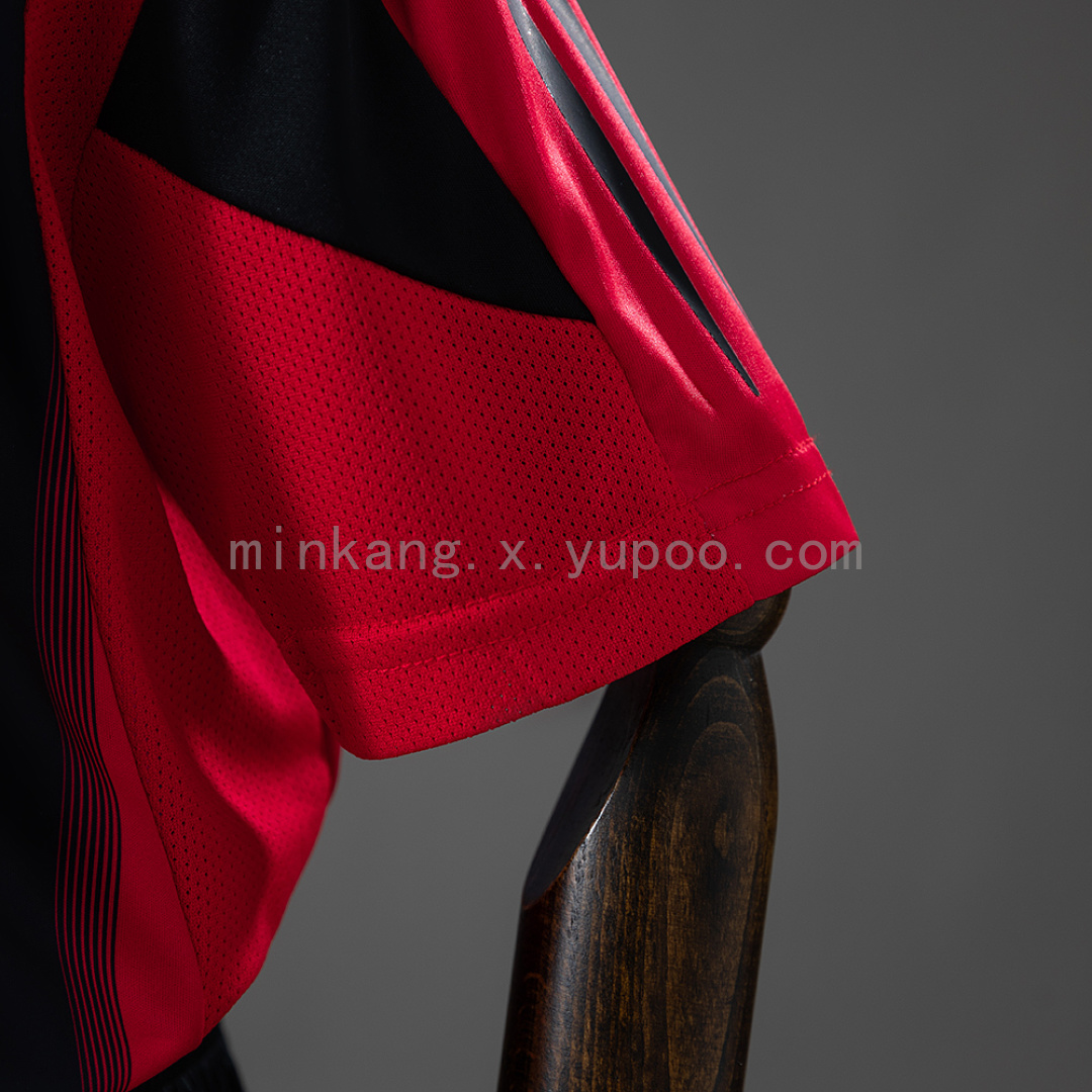 AC Milan 04/05 Home Retro Kids Kit Jersey Size 16-28 6