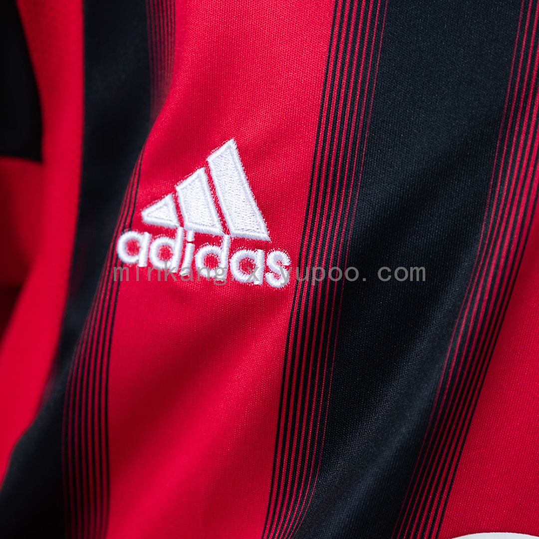 AC Milan 04/05 Home Retro Kids Kit Jersey Size 16-28 7