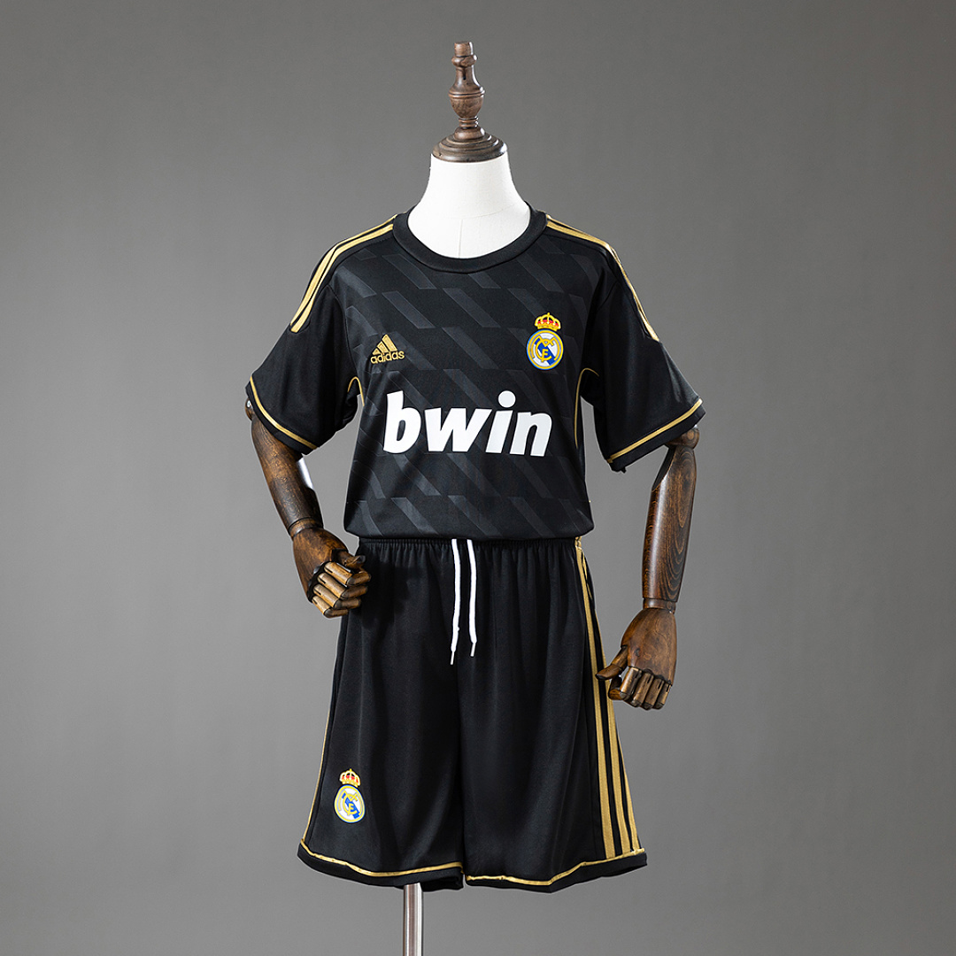 Real Madrid 11/12 Away Retro Kids Kit Jersey Size 16-28 3
