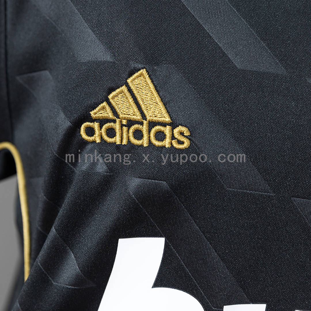 Real Madrid 11/12 Away Retro Kids Kit Jersey Size 16-28 7
