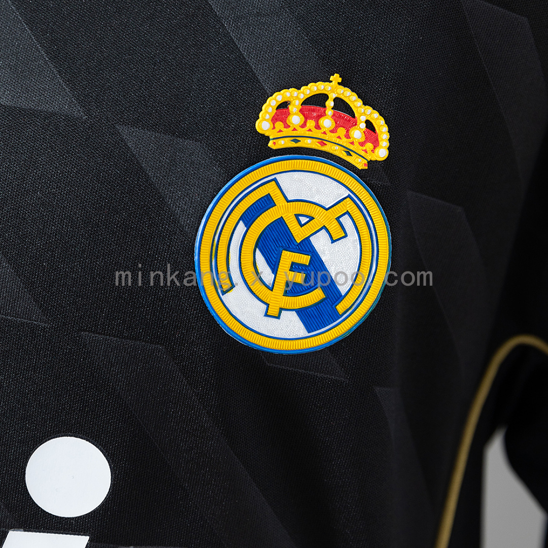 Real Madrid 11/12 Away Retro Kids Kit Jersey Size 16-28 8