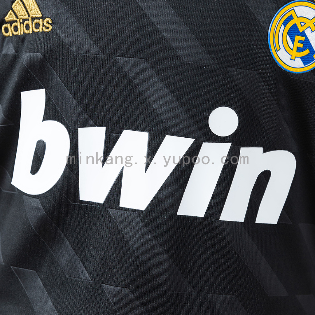 Real Madrid 11/12 Away Retro Kids Kit Jersey Size 16-28 9