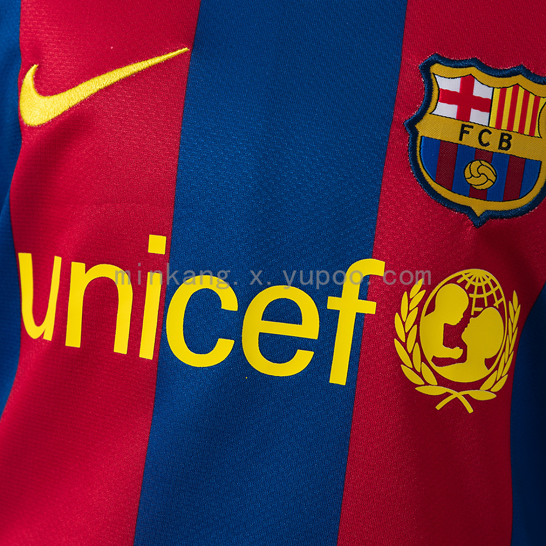 Barcelona 10/11 Home Retro Long Sleeve Kids Kit Jersey SIZE 16-28 9