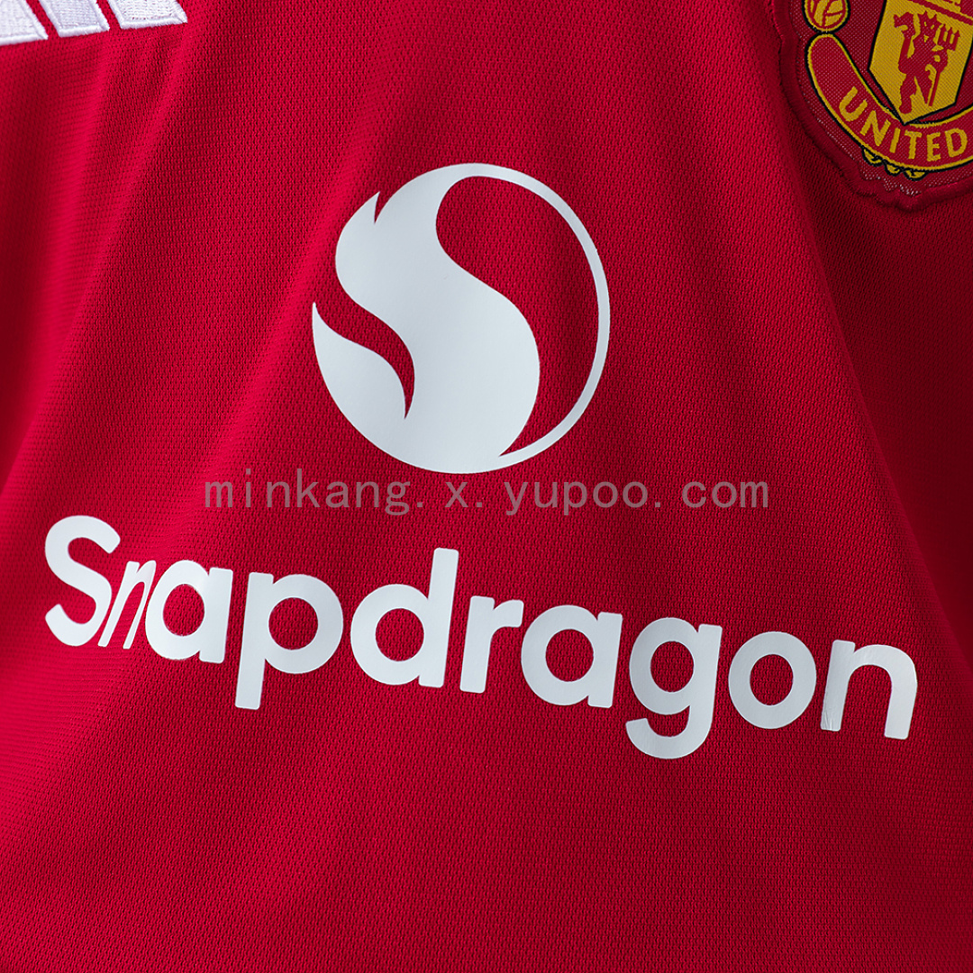 M-U 26/27 Home Kids Kit Jersey Size 16-28 10