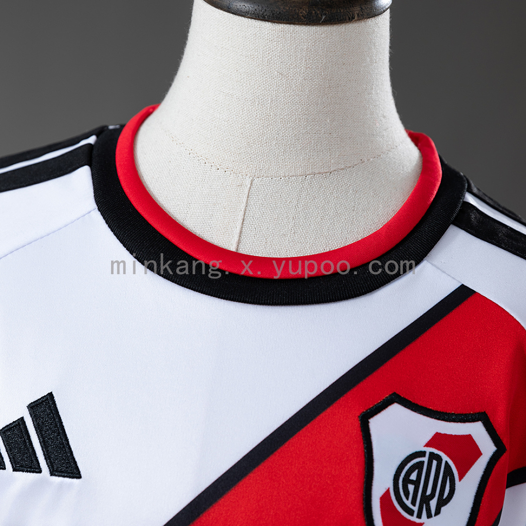 River Plate 26/27 Home Kids Kit Jersey Size：16-28 9