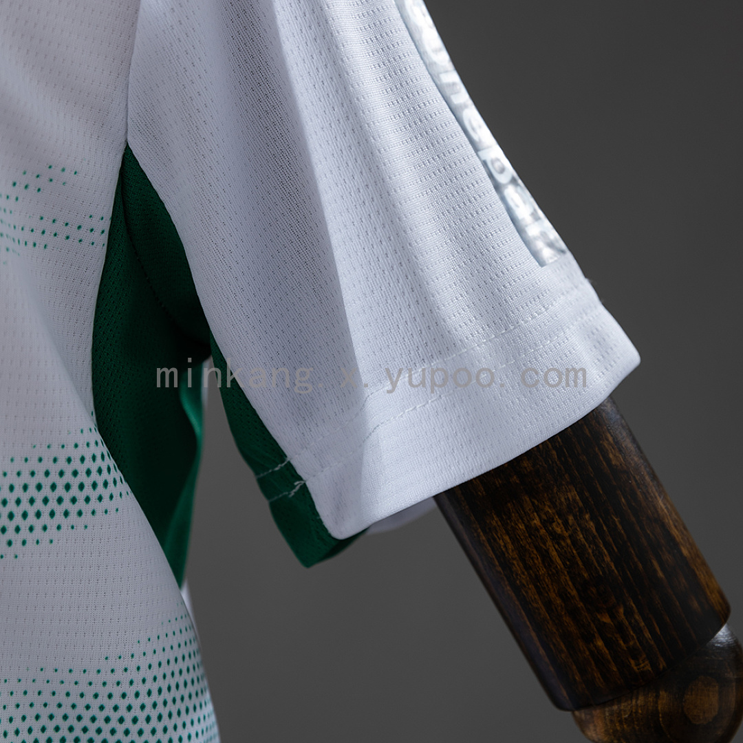 Borussia Monchengladbach 26/27 Home Kids Kit Jersey Size 16-28 5
