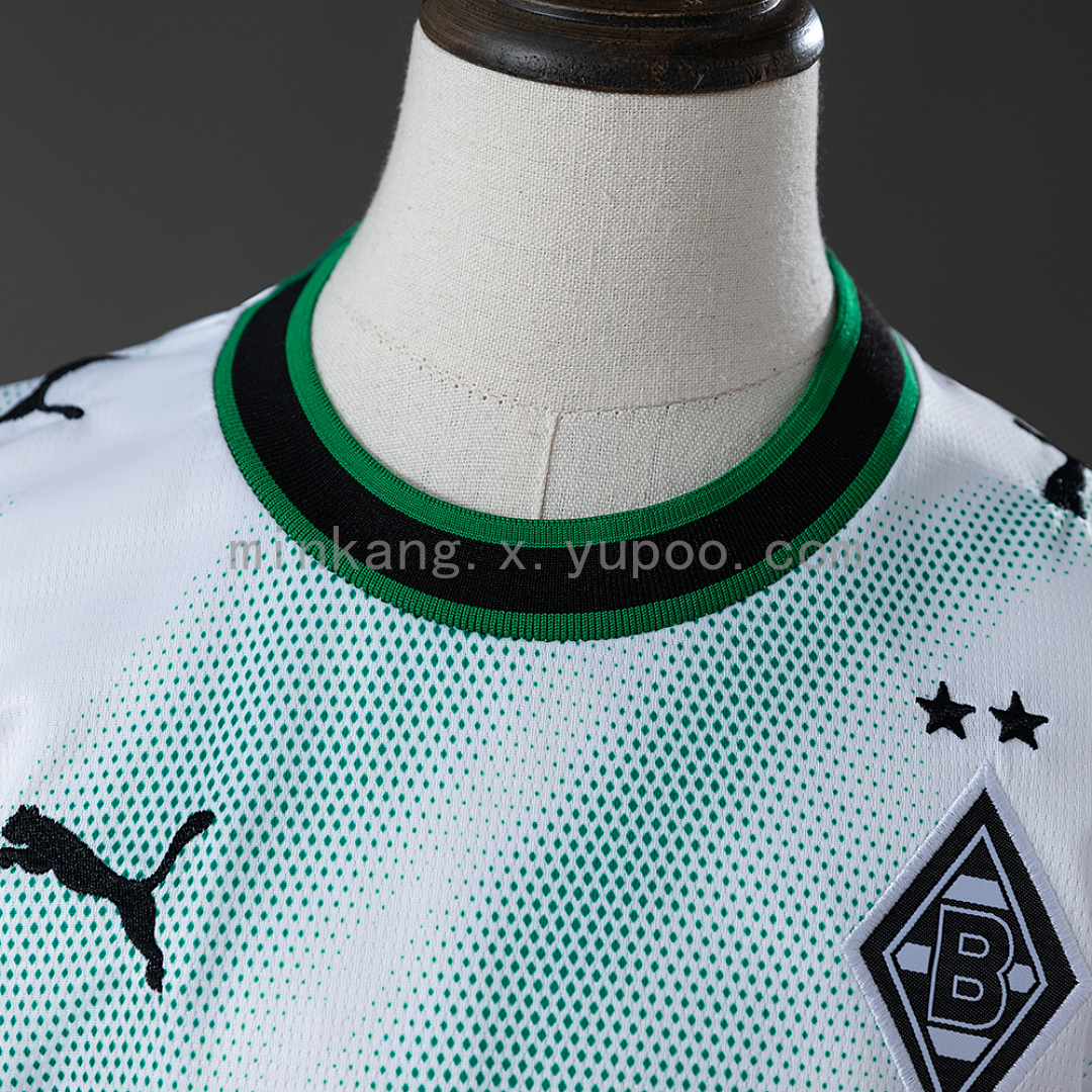 Borussia Monchengladbach 26/27 Home Kids Kit Jersey Size 16-28 9