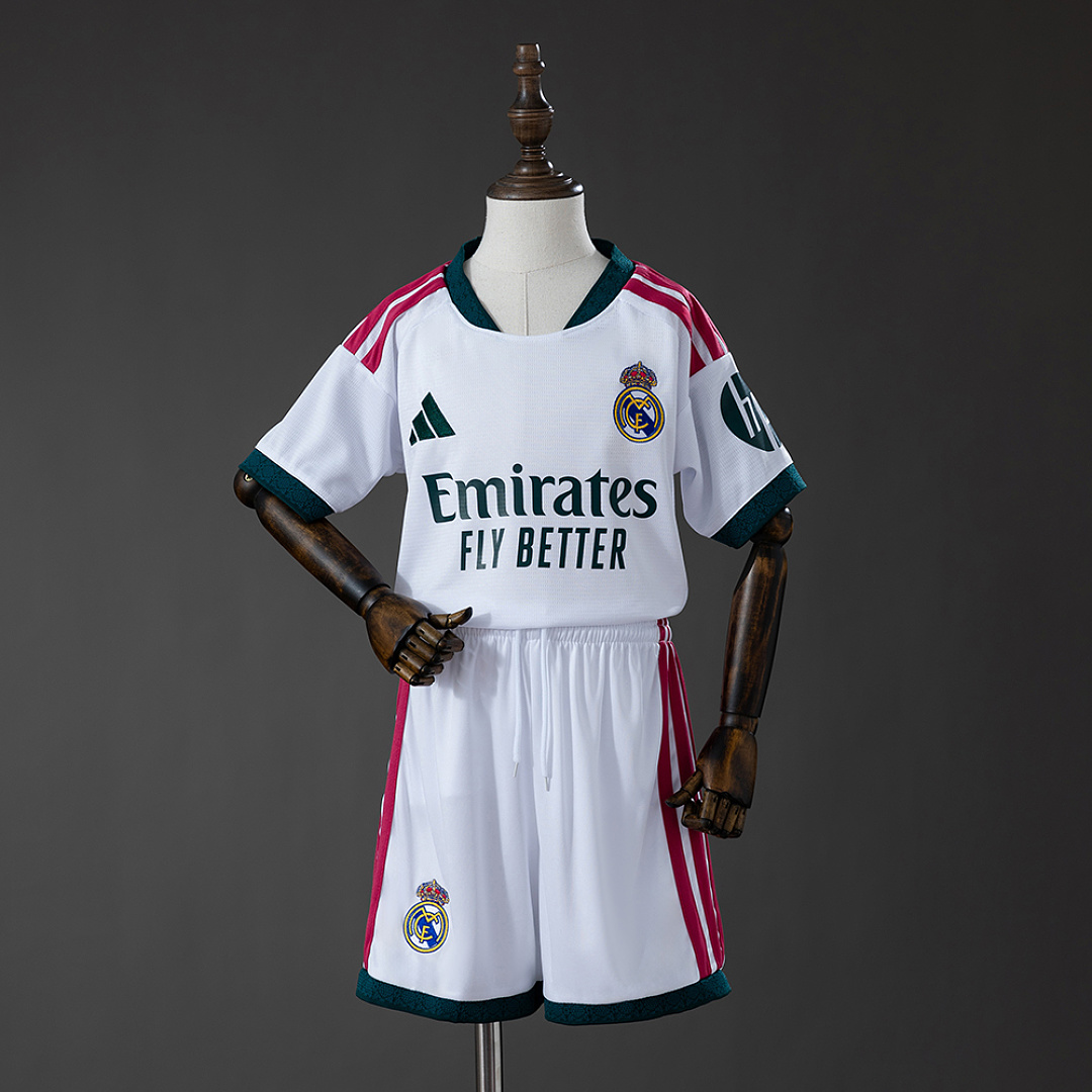 Real Madrid 26/27 Home Kids Kit Jersey Size 16-28 3