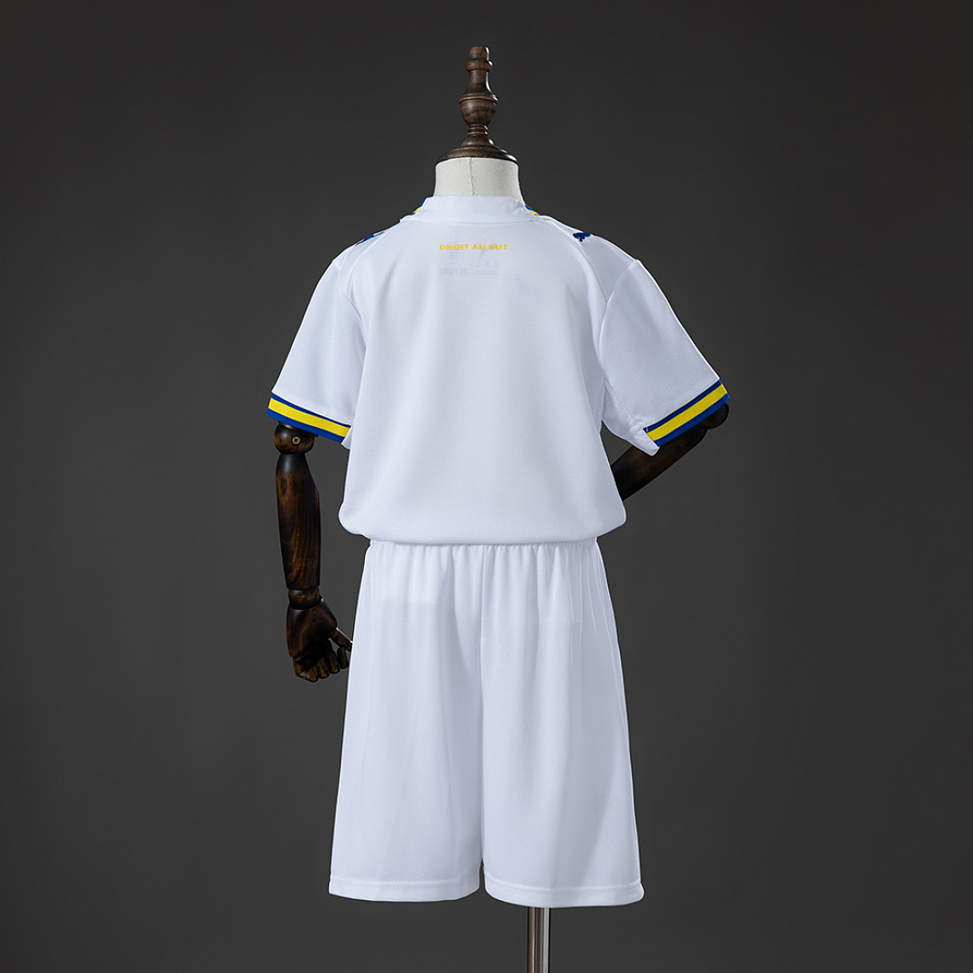 Olympique de Marseille 26/27 Home Kids Kit Jersey Size: 16-28 2