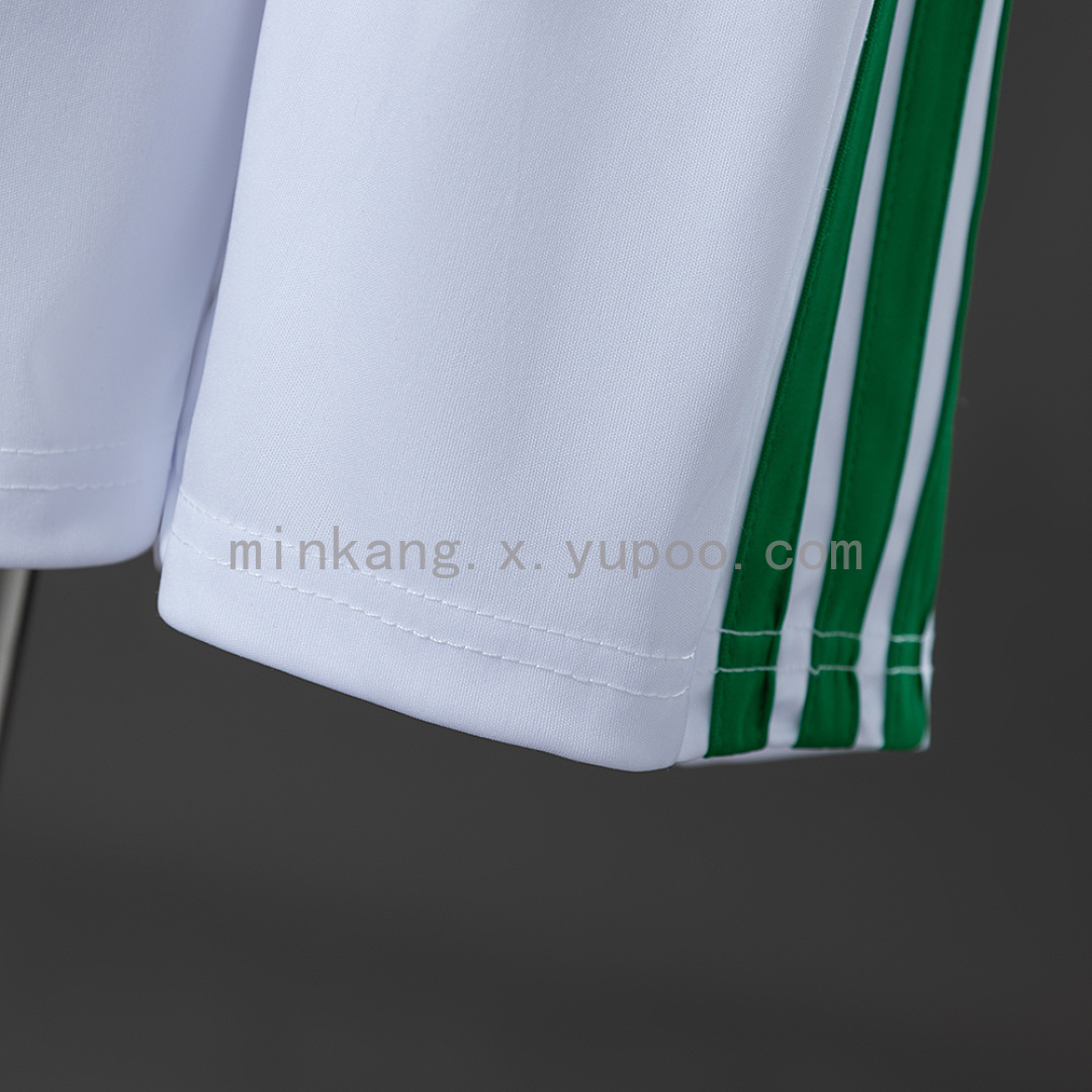 Celtic 26/27 Home Kids Kit Jersey Size: 16-28 8