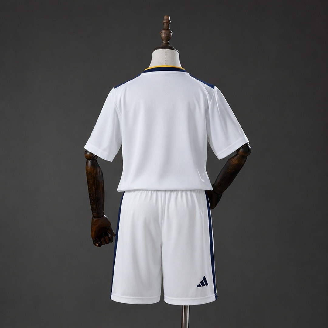 LA Galaxy 26/27 Home Kids kit Size 16-28 3