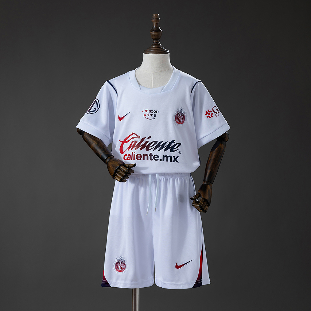 Chivas de Guadalajara 26/27 Away Kids Kit Size 16-28 3