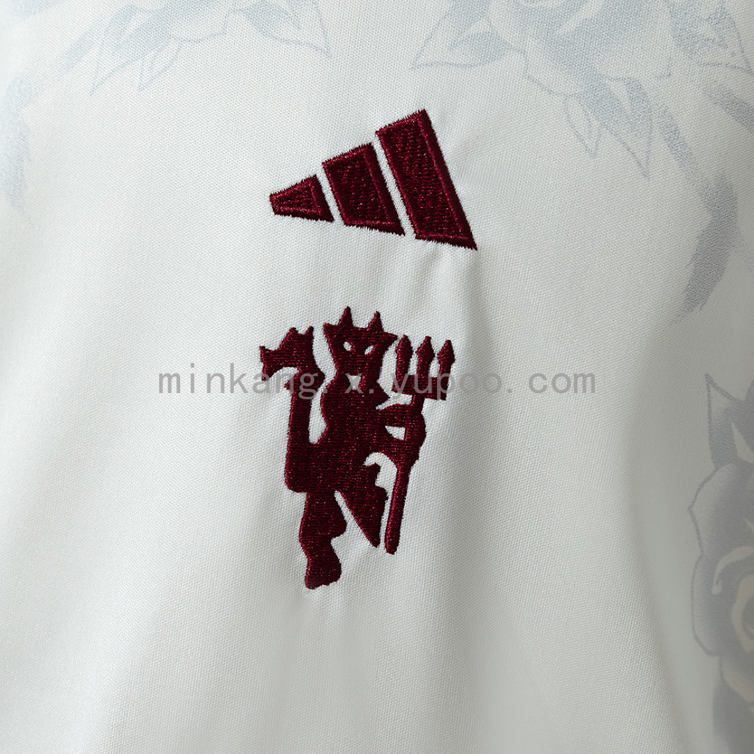 M-U 26/27 Third Away Kids kit Jersey Size 16-28 7