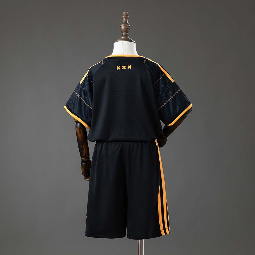 Ajax 26/27 Away Kids kit Size 16-28 2