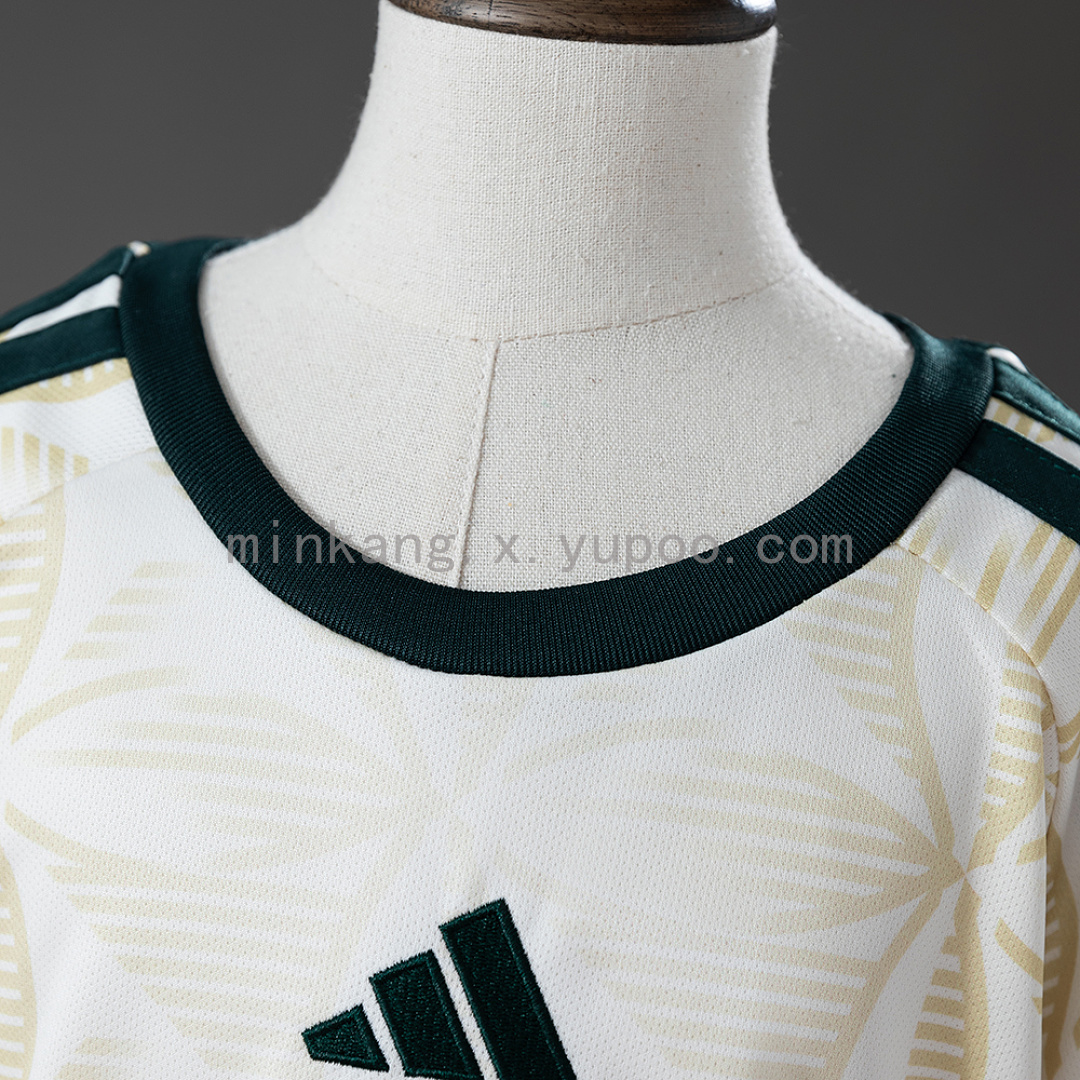 Celtic 26/27 Third Away Kids kit Size 16-28 10