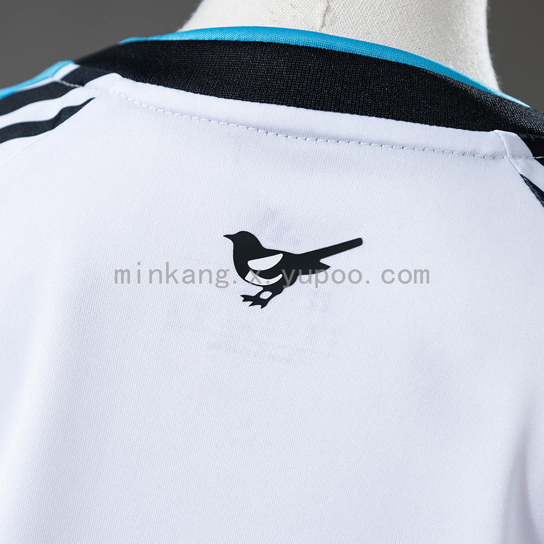 Newcastle United 26/27 Home Kids kit Size 16-28 6