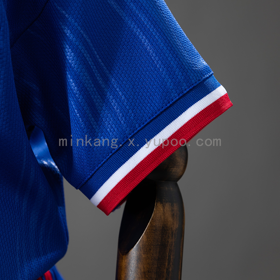 M-U 26/27 Away Kids Kit Jersey Size 16-28 8