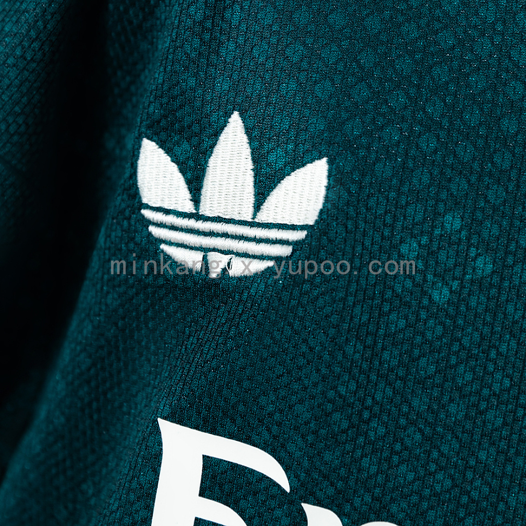 Real Madrid 26/27 Away Kids Kit Jersey Size 16-28 6