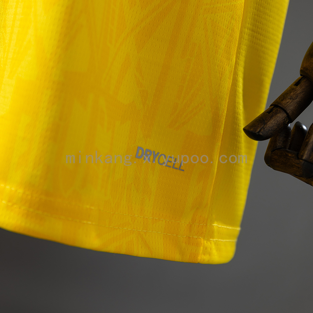 Borussia Dortmund 26/27 Home Kids kit Jersey Size 16-28 6