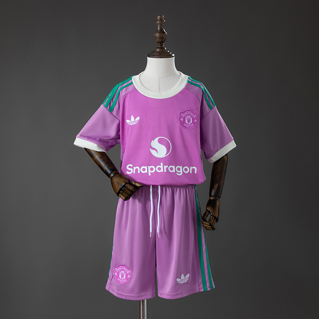 M-U 26/27 Away Kids kit goalkeeper Jersey Size 16-28 2
