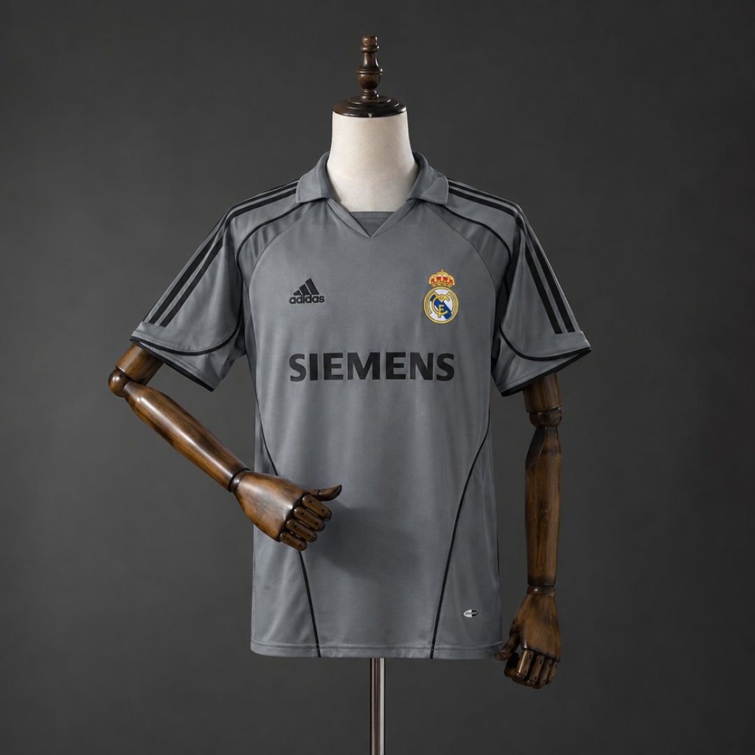 Real Madrid 05/06 Third Away Retro Jersey S-XXL