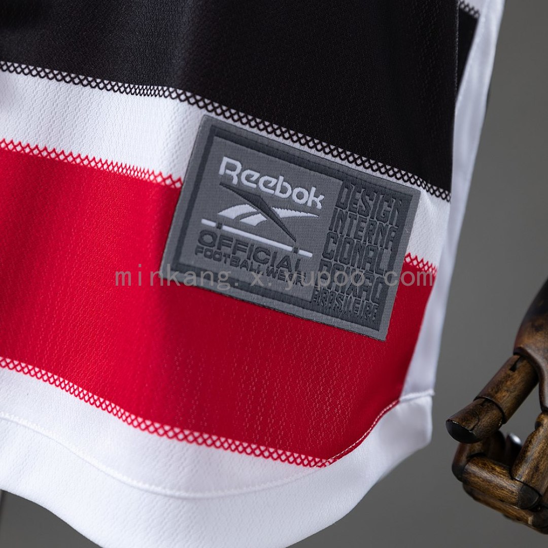 Santa Cruz 26/27 Home Kids Kit Size 16-28 6