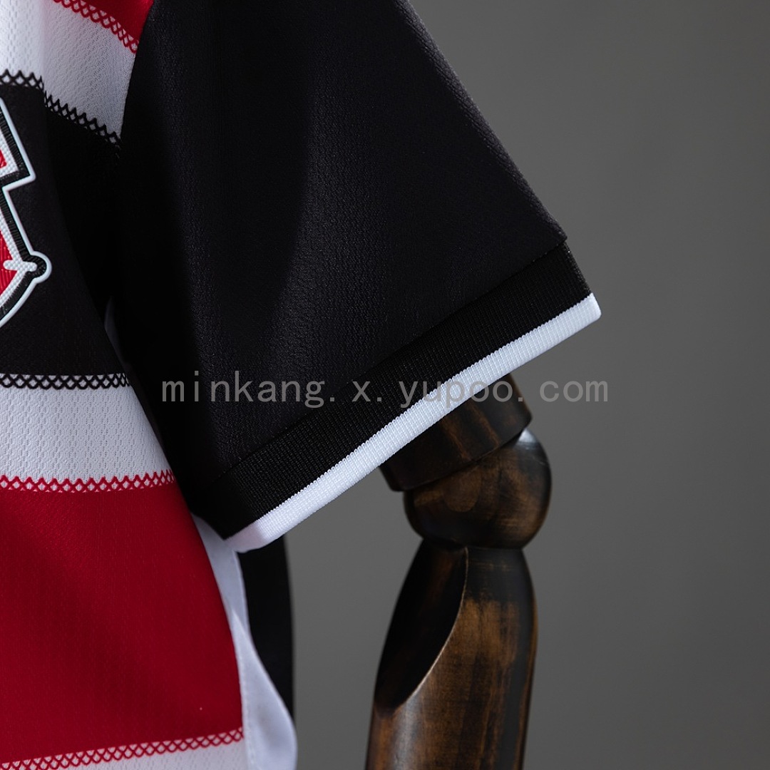 Santa Cruz 26/27 Home Kids Kit Size 16-28 10