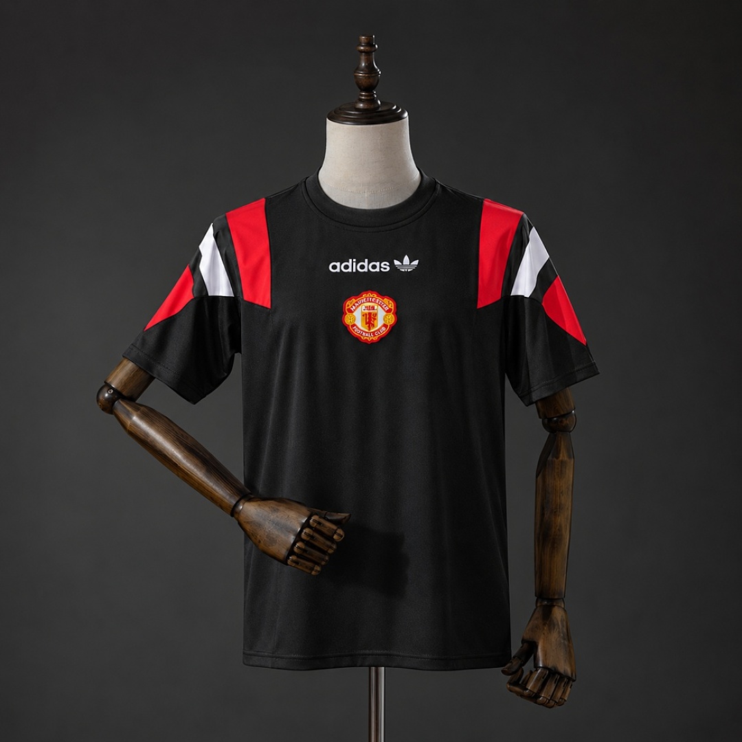 Manchester United 26/27 EQT Black Retro Jersey S-4XL