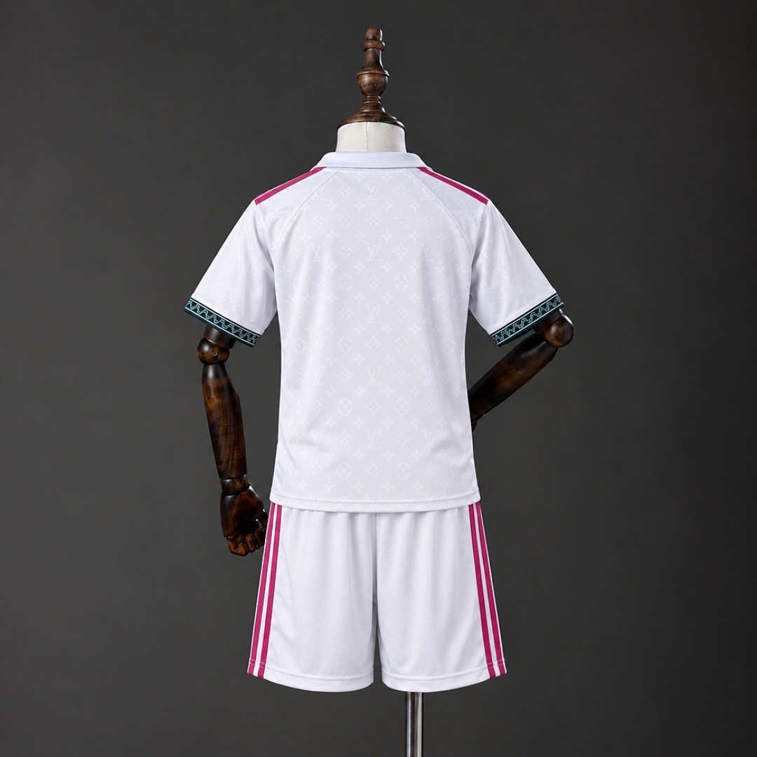 Real Madrid 26/27 Special Edition Kids Kit Size 16-30 小红帽 2