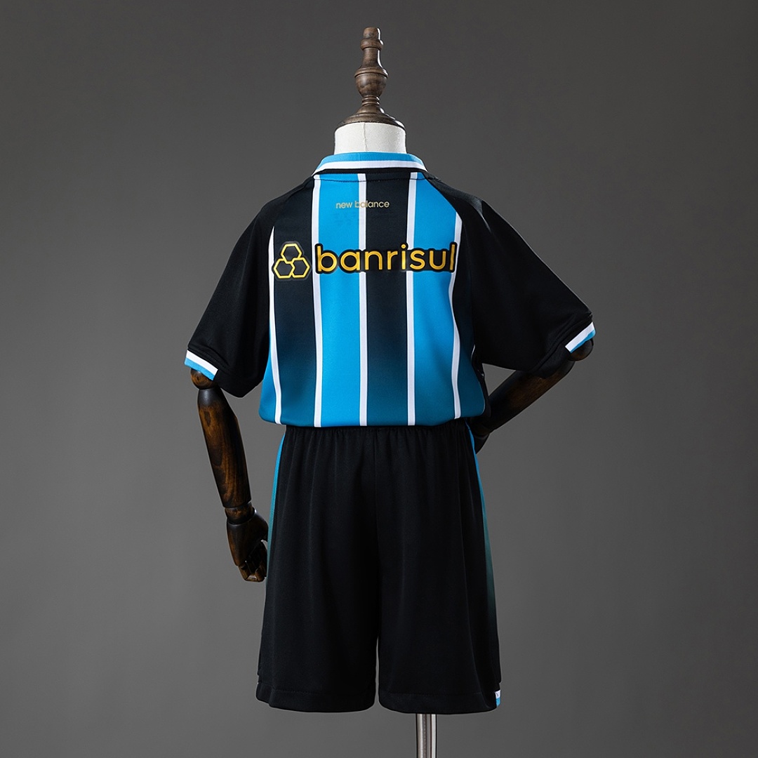 Gremio 26/27 Home Kids Kit Size 16-28 3
