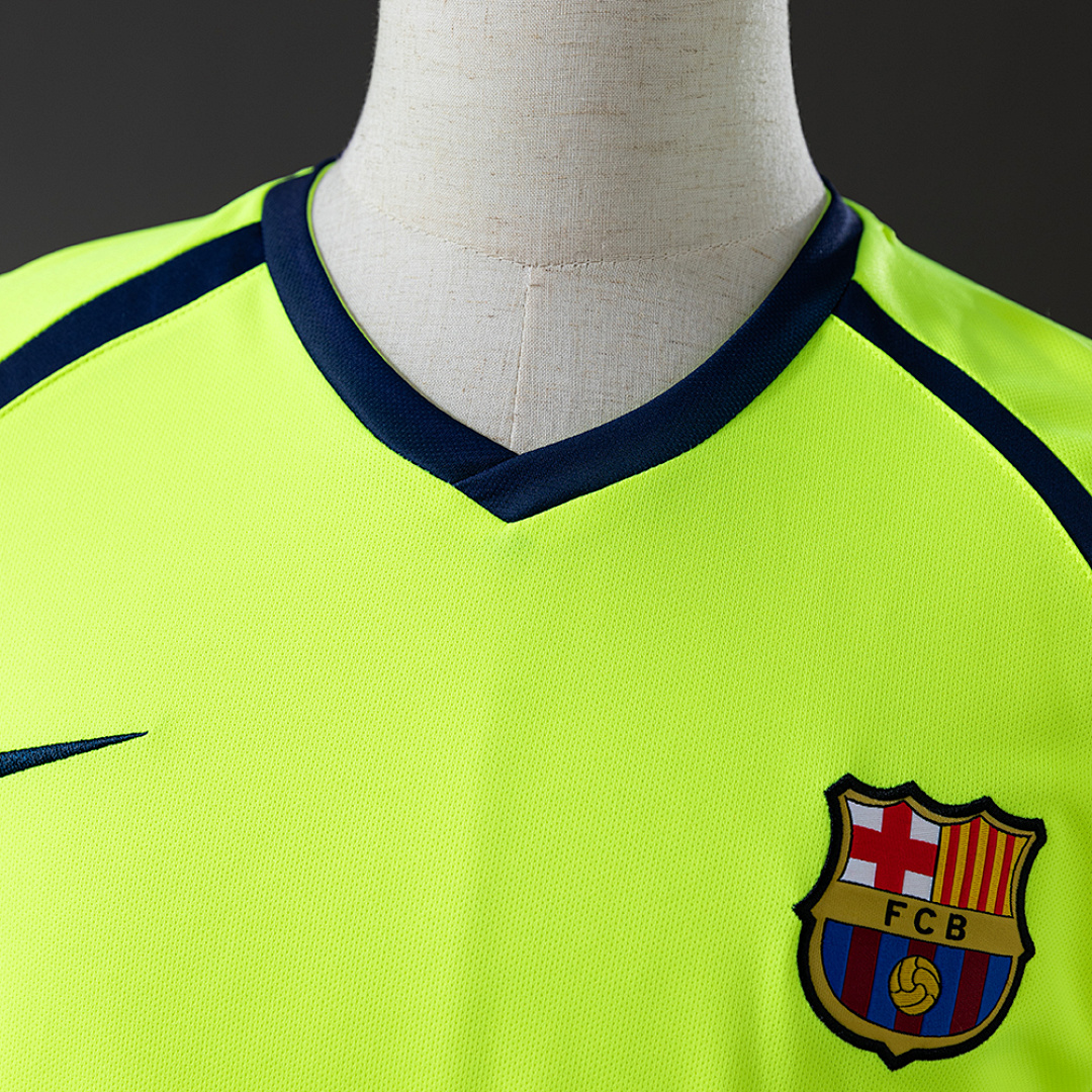Retro Barcelona 05/06 away S-XXL 5